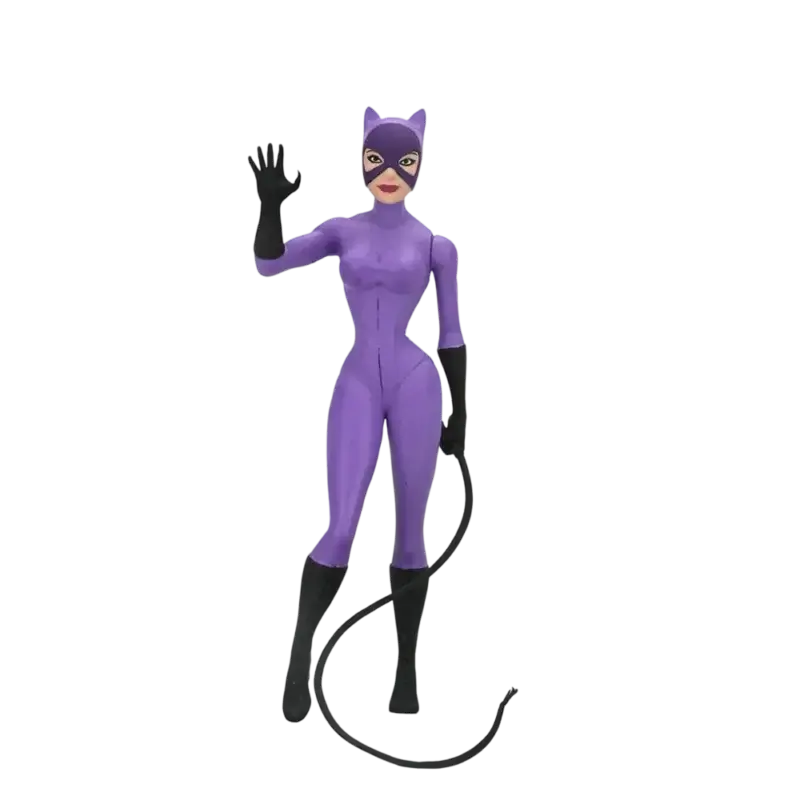 Figurina Catwoman NECA Toony Classics de 15 cm, cu costum mov, mască și bici negru